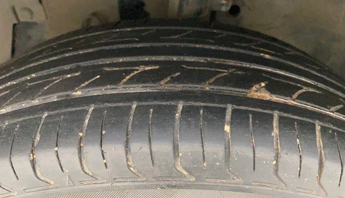 2012 Maruti Swift VDI, Diesel, Manual, 97,516 km, Left Front Tyre Tread