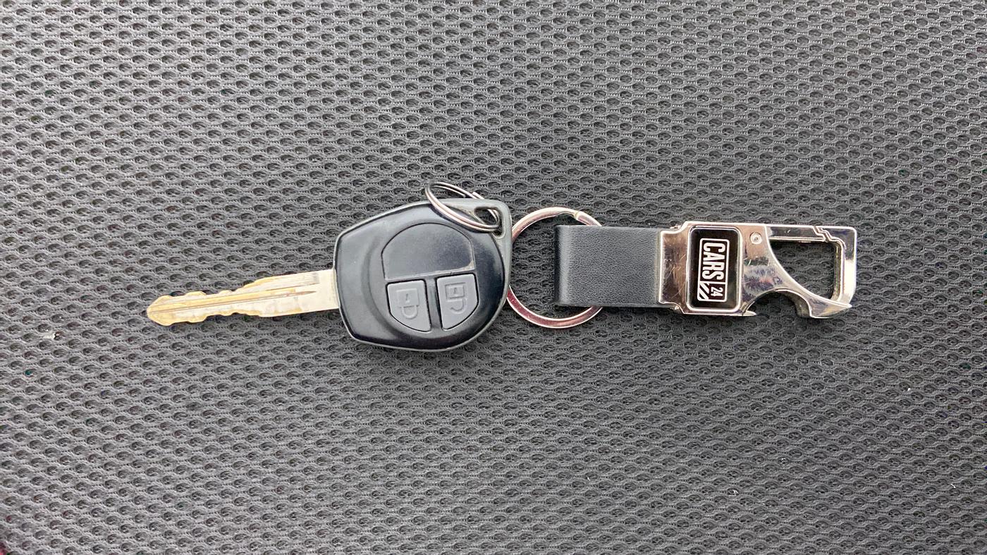 2016 Maruti Swift Dzire VXI 1.2 BS IV, Petrol, Manual, 1,85,655 km, Key Close up