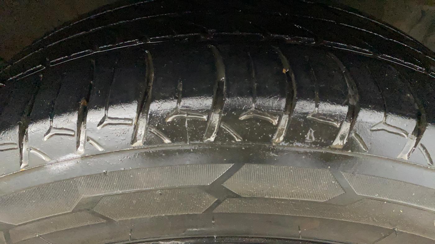 2023 Hyundai AURA SX 1.2 CNG, CNG, Manual, 78,218 km, Right Front Tyre Tread