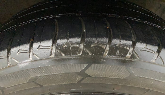 2023 Hyundai AURA SX 1.2 CNG, CNG, Manual, 78,017 km, Right Front Tyre Tread