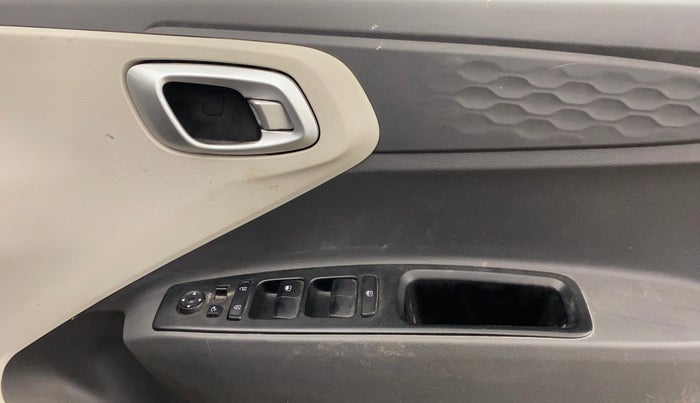 2023 Hyundai AURA SX 1.2 CNG, CNG, Manual, 78,017 km, Driver Side Door Panels Control