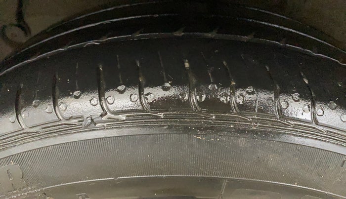 2023 Hyundai AURA SX 1.2 CNG, CNG, Manual, 78,017 km, Right Rear Tyre Tread