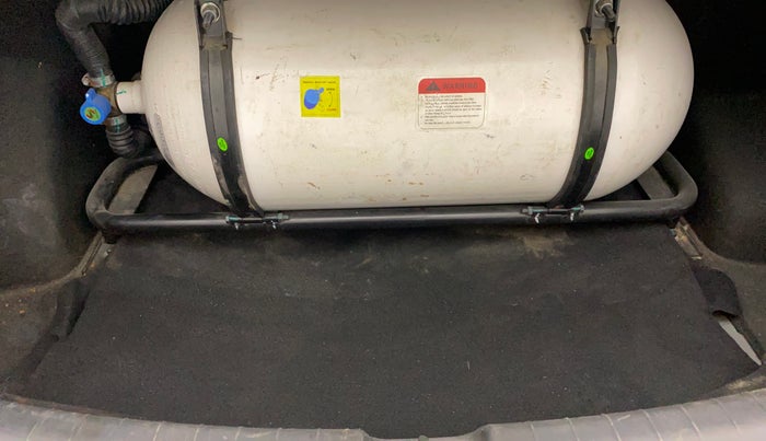 2023 Hyundai AURA SX 1.2 CNG, CNG, Manual, 78,017 km, Boot Inside