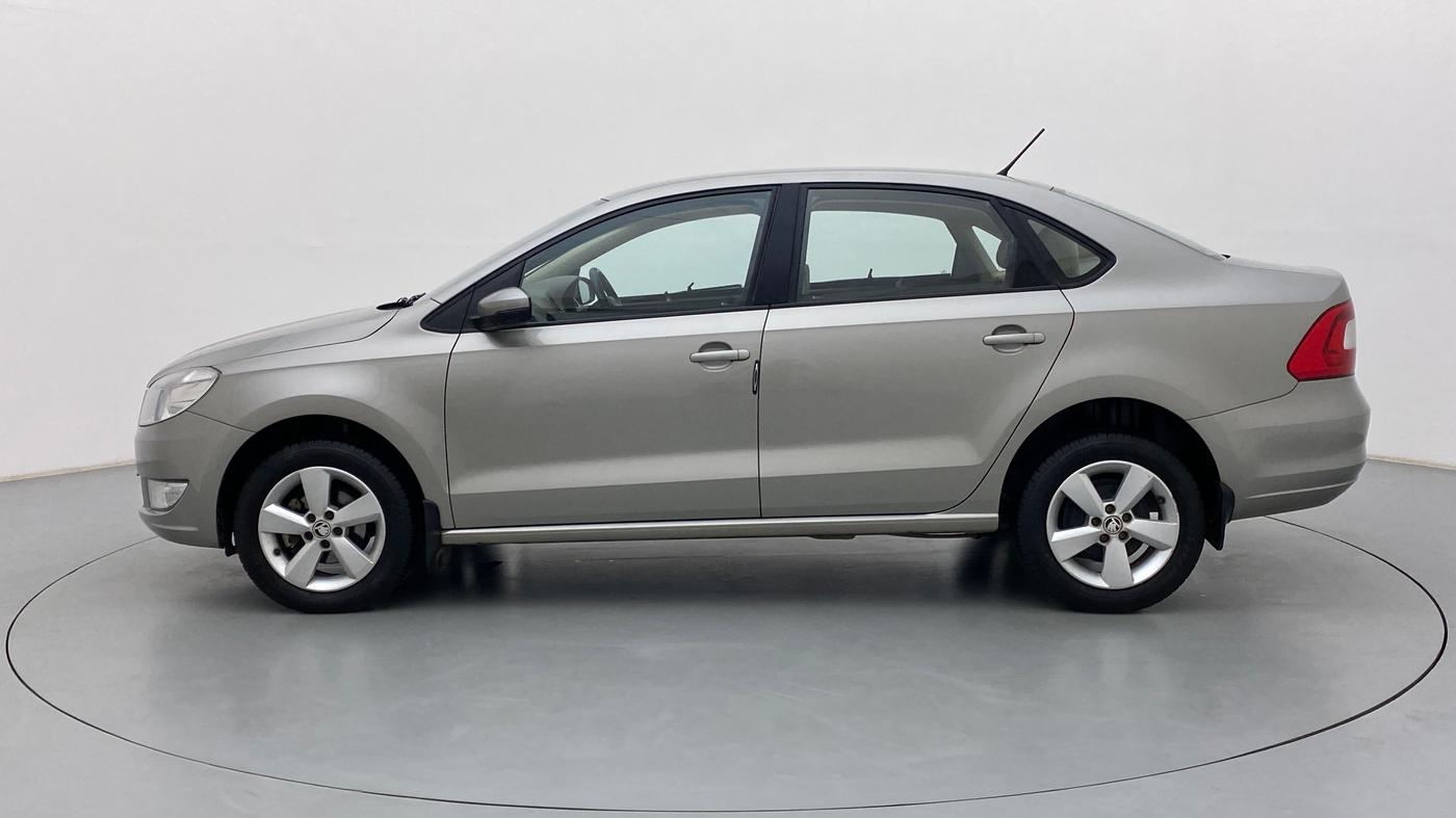 2016 Skoda Rapid 1.6 MPI STYLE PLUS AT, Petrol, Automatic, 16,601 km, Left Side