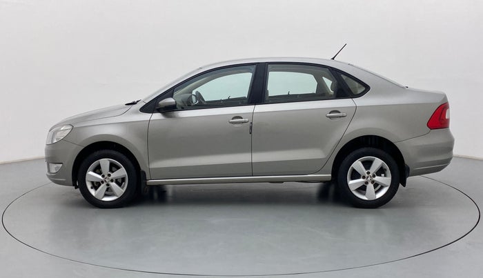 2016 Skoda Rapid 1.6 MPI STYLE PLUS AT, Petrol, Automatic, 16,601 km, Left Side