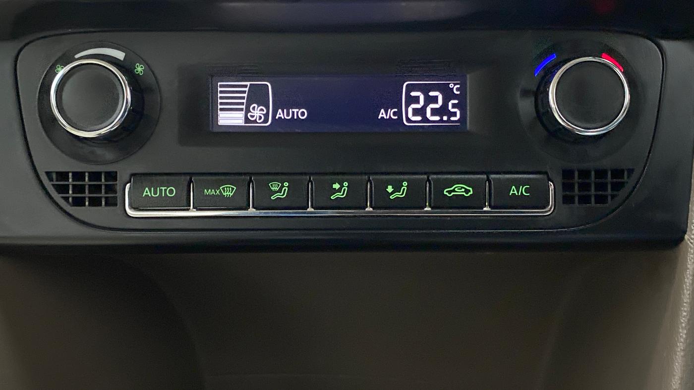2016 Skoda Rapid 1.6 MPI STYLE PLUS AT, Petrol, Automatic, 16,601 km, Automatic Climate Control