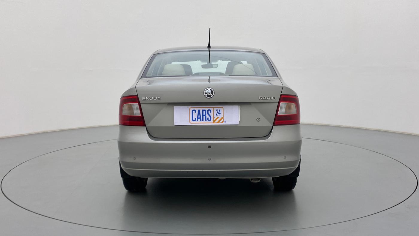 2016 Skoda Rapid 1.6 MPI STYLE PLUS AT, Petrol, Automatic, 16,601 km, Back/Rear