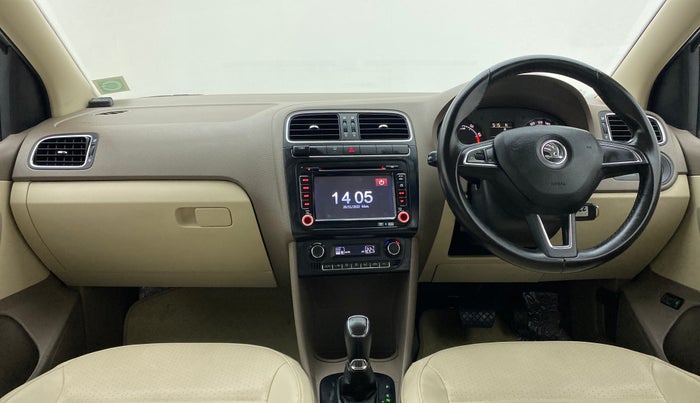 2016 Skoda Rapid 1.6 MPI STYLE PLUS AT, Petrol, Automatic, 16,601 km, Dashboard