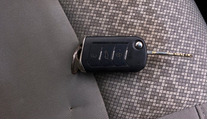 2019 Mahindra MARAZZO M2 8 STR, Diesel, Manual, 26,273 km, Key Close Up