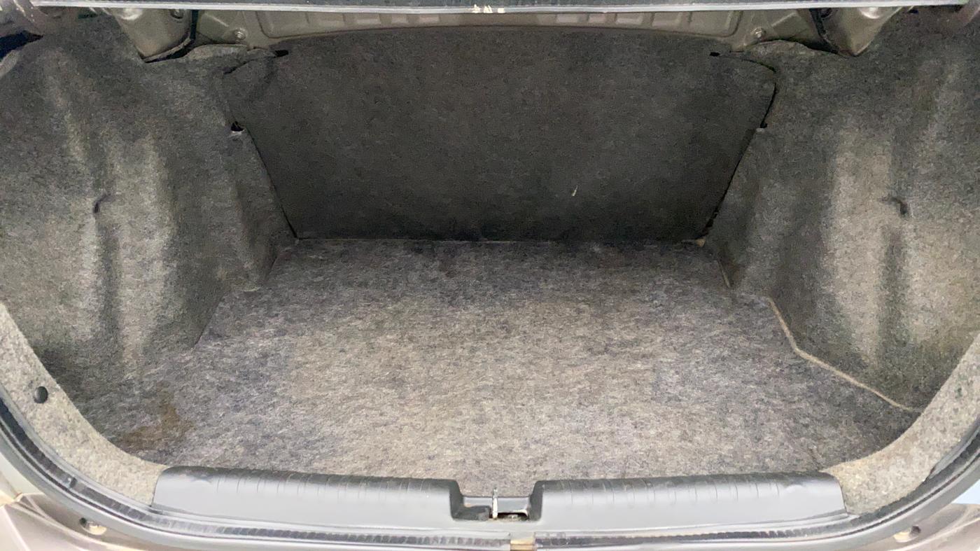 2015 Honda Amaze 1.2 SMT I VTEC, Petrol, Manual, 31,420 km, Boot Inside