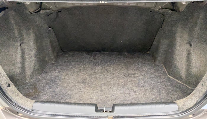 2015 Honda Amaze 1.2 SMT I VTEC, Petrol, Manual, 31,420 km, Boot Inside