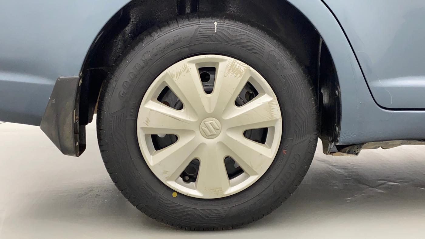 2009 Maruti Swift Dzire VXI 1.3, Petrol, Manual, 28,649 km, Right Rear Wheel