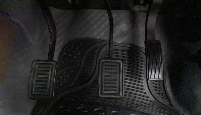 2022 Mahindra Bolero B6 (O), Diesel, Manual, 16,333 km, Pedals