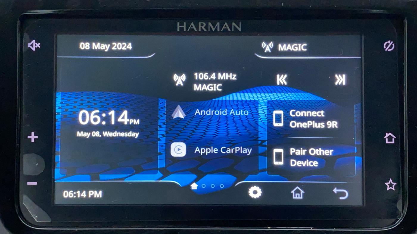 2022 Tata TIAGO NRG XZ MT, Petrol, Manual, 1,400 km, Touchscreen Infotainment System