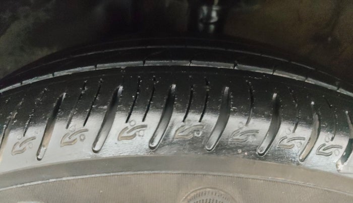 2022 KIA SONET HTX 1.0 IMT, Petrol, Manual, 17,963 km, Left Front Tyre Tread