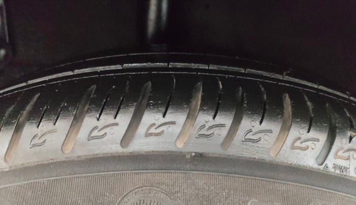 2022 KIA SONET HTX 1.0 IMT, Petrol, Manual, 17,963 km, Right Rear Tyre Tread