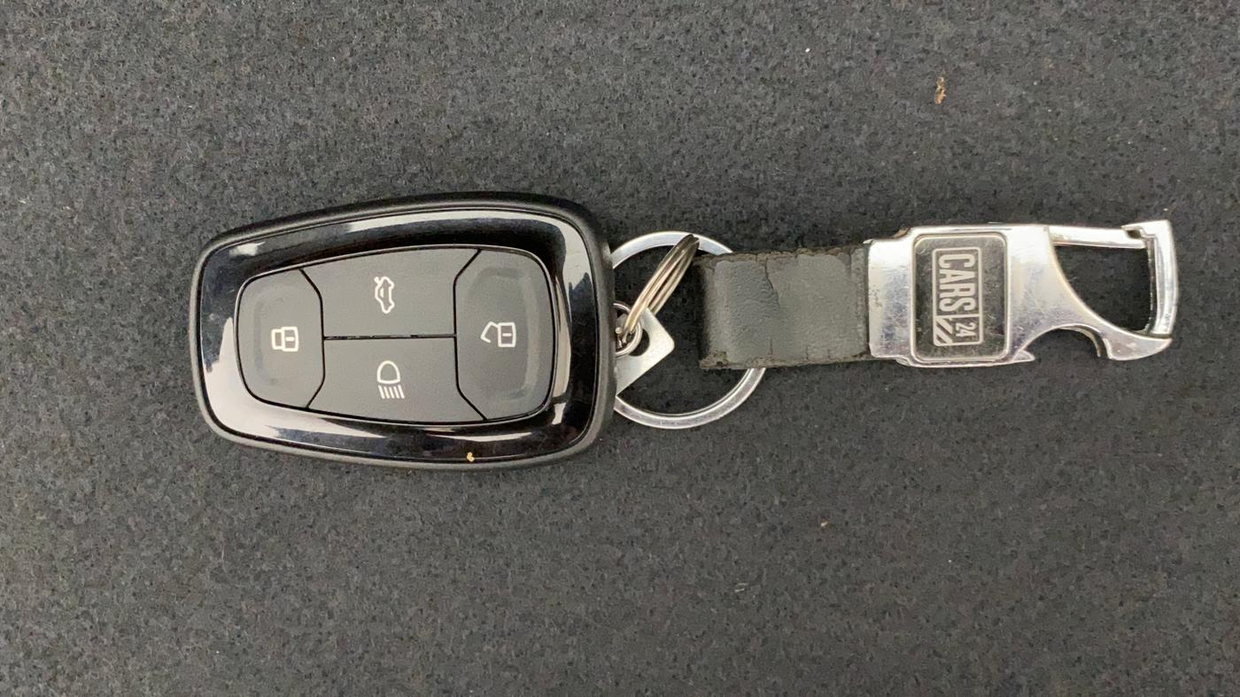2022 Tata PUNCH CREATIVE  AMT, Petrol, Automatic, 21,030 km, Key Close Up
