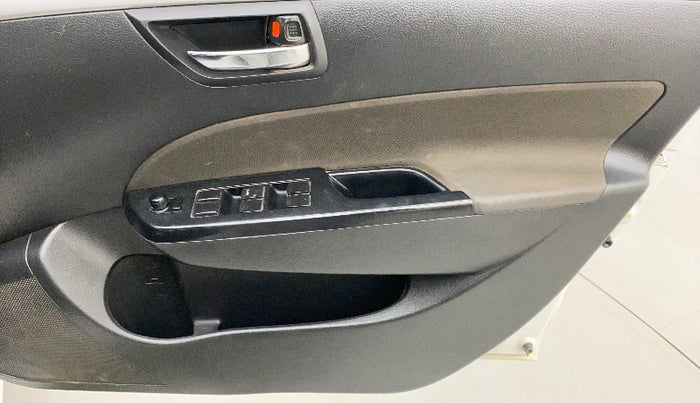 2017 Maruti Swift VXI, Petrol, Manual, 1,17,276 km, Driver Side Door Panels Control