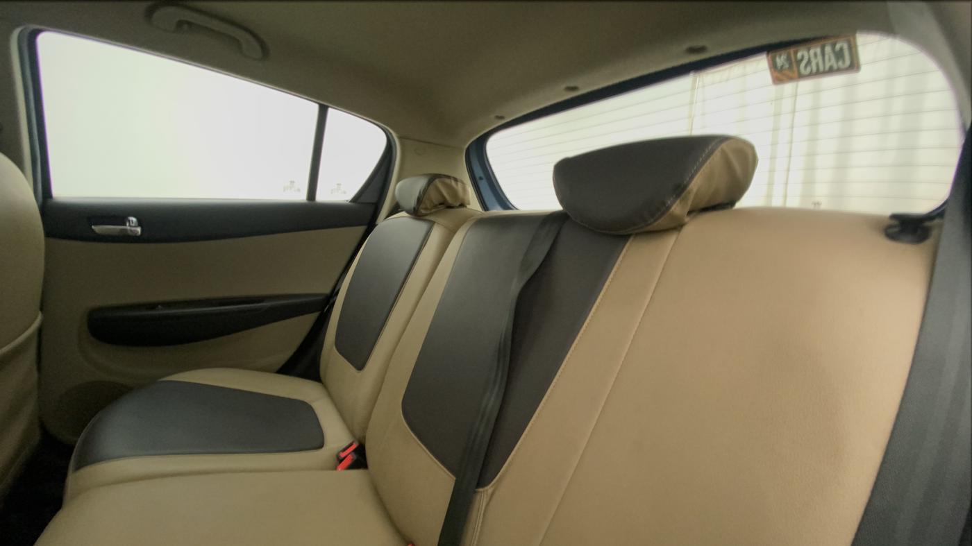 2014 Hyundai i20 SPORTZ 1.2, Petrol, Manual, 34,978 km, Right Side Rear Door Cabin