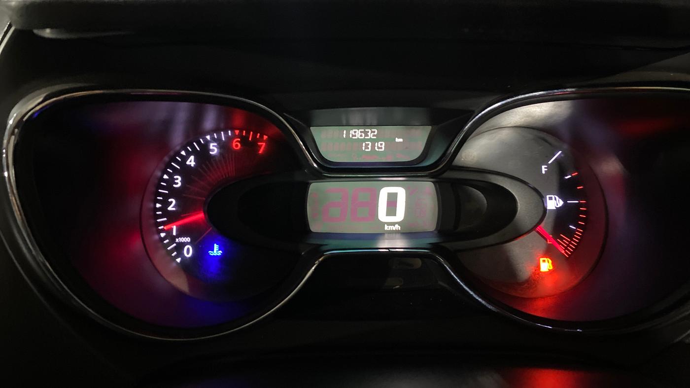 2017 Renault Captur RXT PETROL, Petrol, Manual, 1,19,618 km, Odometer Image