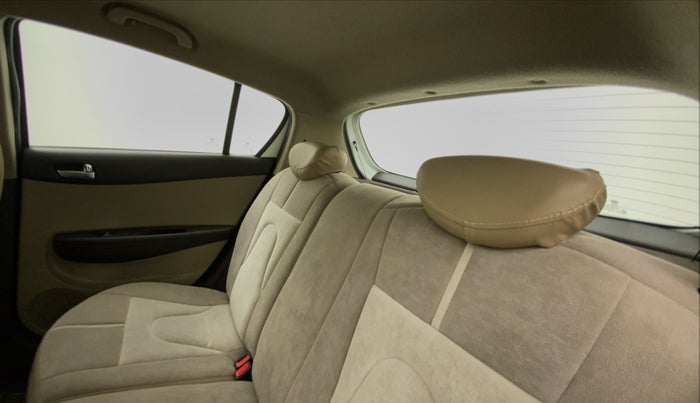 2011 Hyundai i20 SPORTZ (O) 1.2, Petrol, Manual, 53,134 km, Right Side Rear Door Cabin