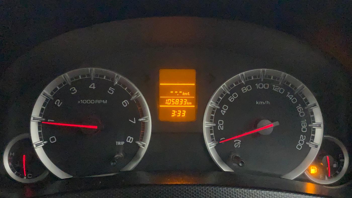 2011 Maruti Swift VXI, Petrol, Manual, 1,05,833 km, Odometer Image