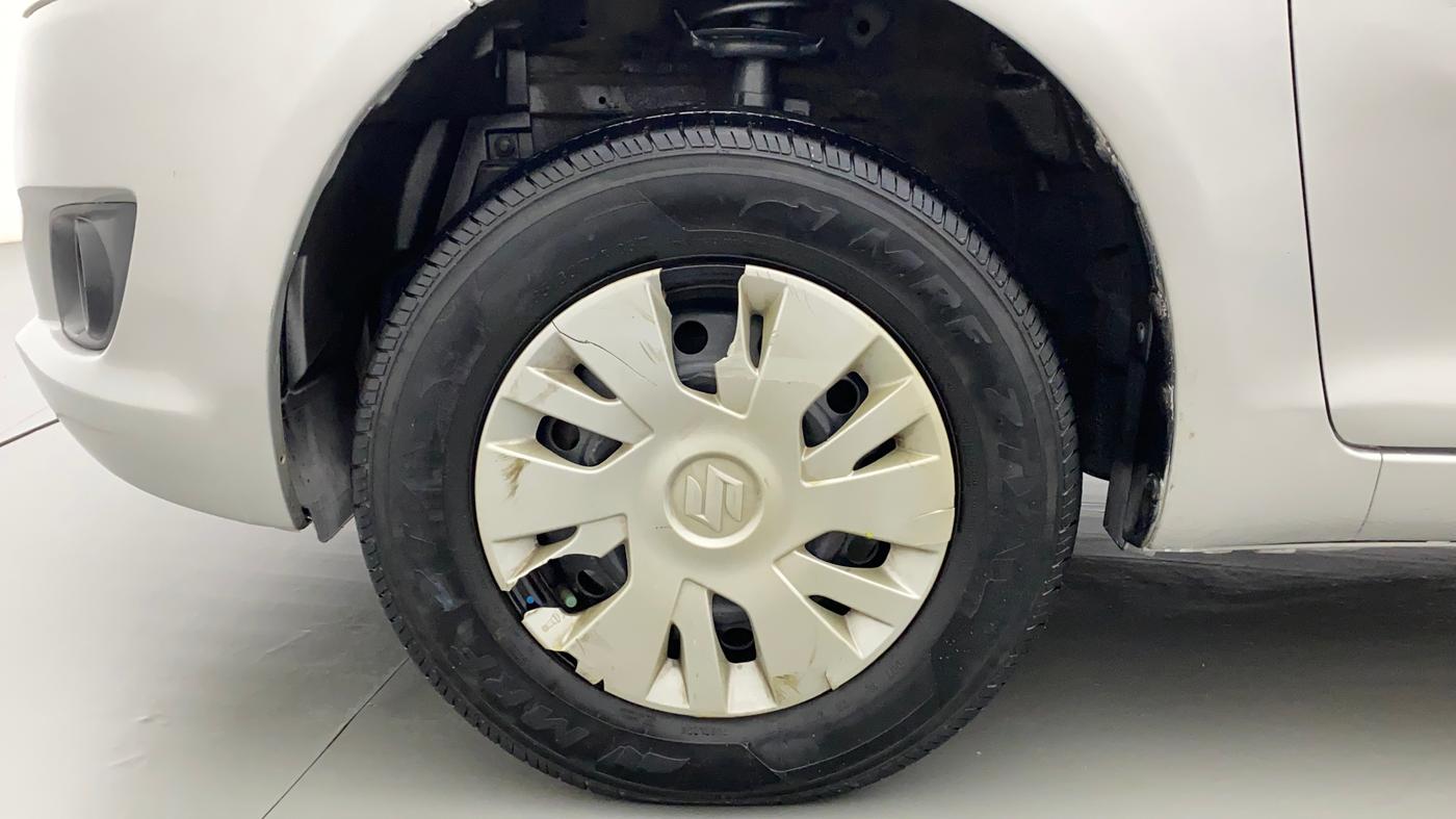 2011 Maruti Swift VXI, Petrol, Manual, 1,05,833 km, Left Front Wheel