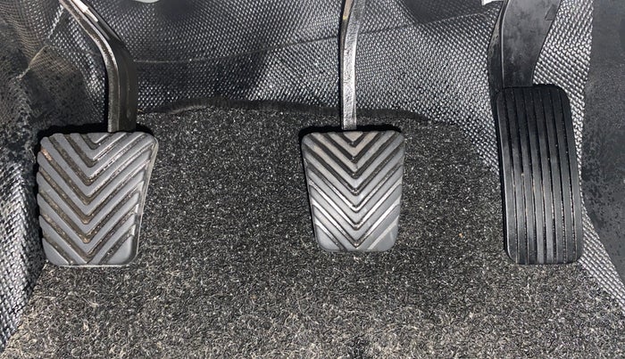 2018 Hyundai Verna 1.6 VTVT SX O, Petrol, Manual, 57,585 km, Pedals