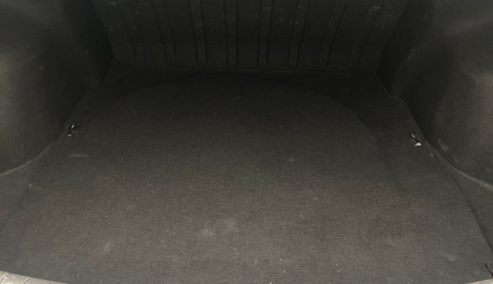 2018 Hyundai Verna 1.6 VTVT SX O, Petrol, Manual, 57,585 km, Boot Inside