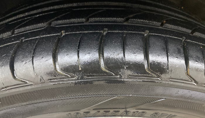 2018 Hyundai Verna 1.6 VTVT SX O, Petrol, Manual, 57,585 km, Left Front Tyre Tread