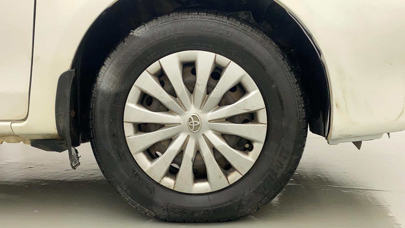 2012 Toyota Etios Liva G, CNG, Manual, 91,562 km, Right Front Wheel