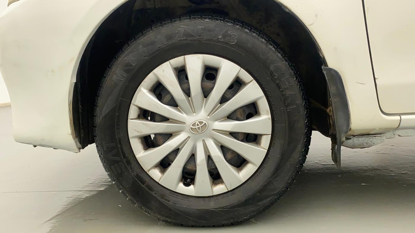 2012 Toyota Etios Liva G, CNG, Manual, 91,562 km, Left Front Wheel