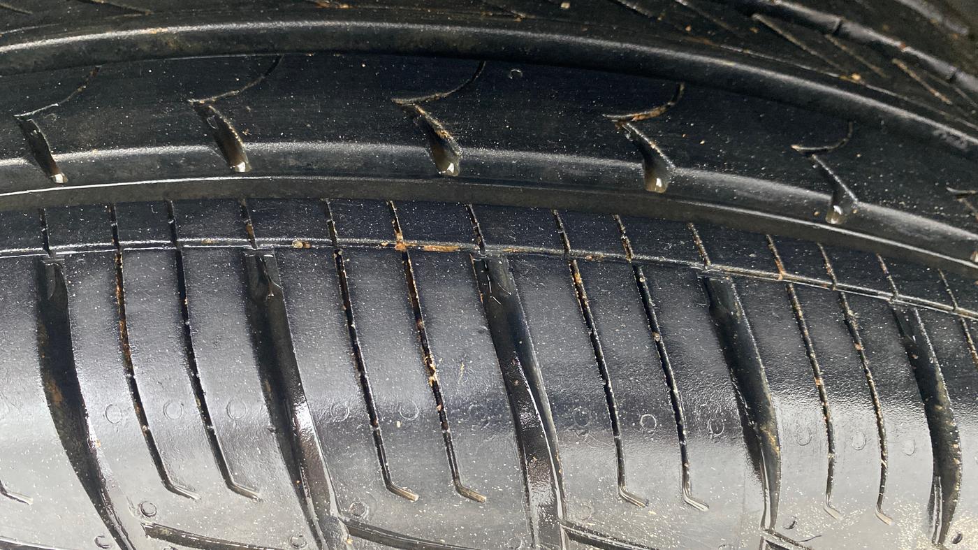 2013 Renault Duster 110 PS RXZ DIESEL, Diesel, Manual, 1,43,433 km, Left Front Tyre Tread
