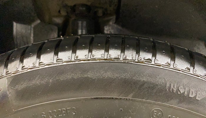 2022 MG HECTOR PLUS SHARP 1.5 PETROL TURBO CVT 6-STR, Petrol, Automatic, 79,226 km, Right Rear Tyre Tread