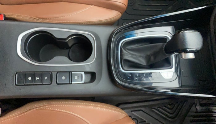 2022 MG HECTOR PLUS SHARP 1.5 PETROL TURBO CVT 6-STR, Petrol, Automatic, 79,226 km, Gear Lever