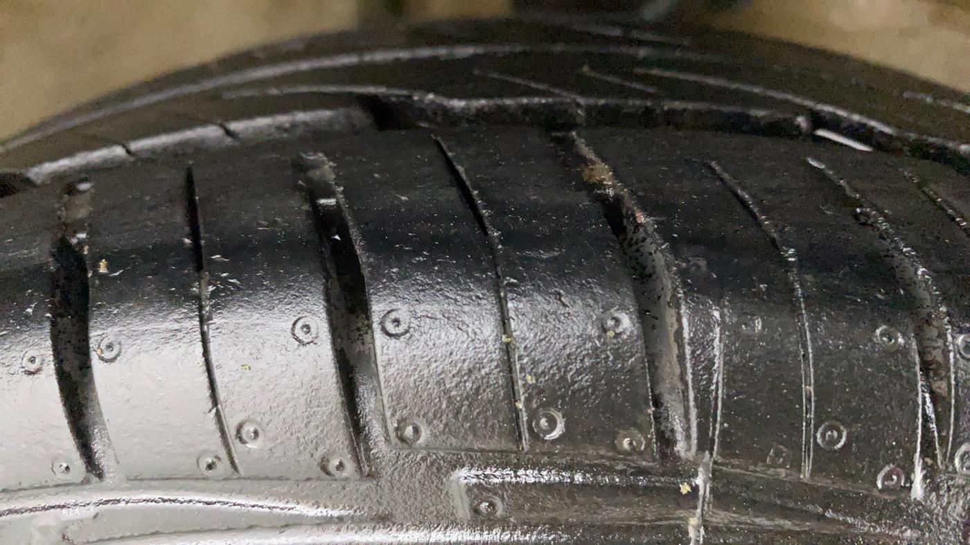 2012 Maruti Alto 800 LXI, Petrol, Manual, 63,962 km, Right Front Tyre Tread