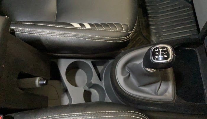 2023 Hyundai GRAND I10 NIOS ERA 1.2 KAPPA VTVT, Petrol, Manual, 52,609 km, Gear Lever