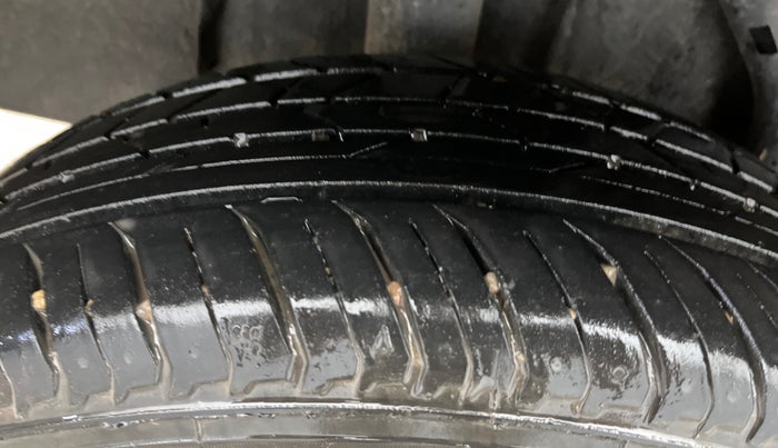 2022 Nissan MAGNITE XV TURBO CVT, Petrol, Automatic, 20,805 km, Right Rear Tyre Tread