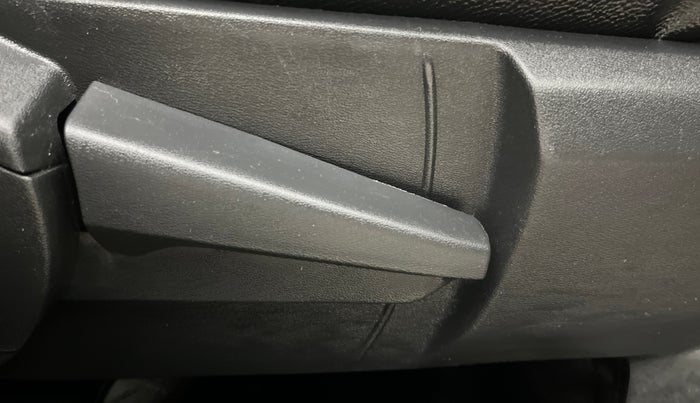 2022 Nissan MAGNITE XV TURBO CVT, Petrol, Automatic, 20,805 km, Driver Side Adjustment Panel