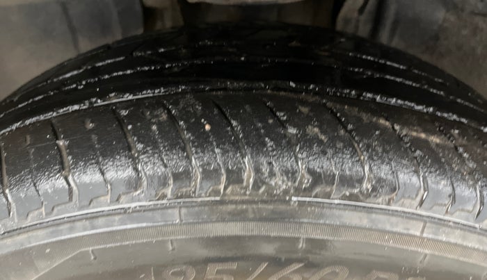 2022 Nissan MAGNITE XV TURBO CVT, Petrol, Automatic, 20,805 km, Left Front Tyre Tread