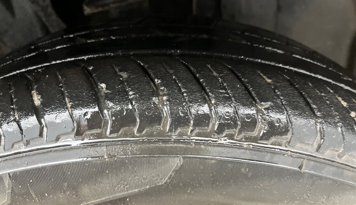 2022 Nissan MAGNITE XV TURBO CVT, Petrol, Automatic, 20,805 km, Right Front Tyre Tread