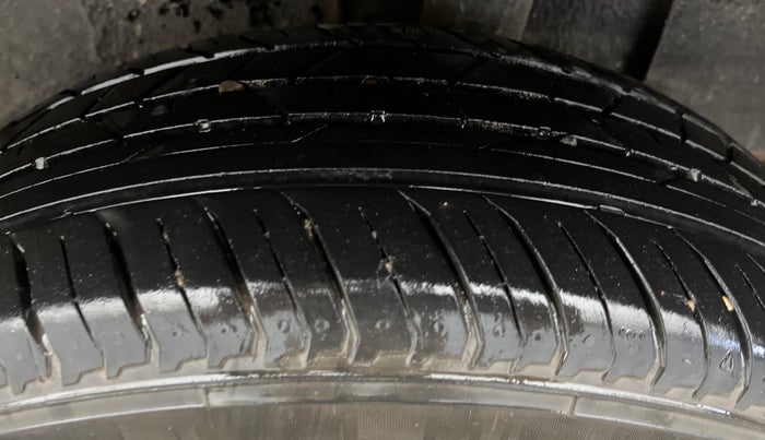 2022 Nissan MAGNITE XV TURBO CVT, Petrol, Automatic, 20,805 km, Left Rear Tyre Tread