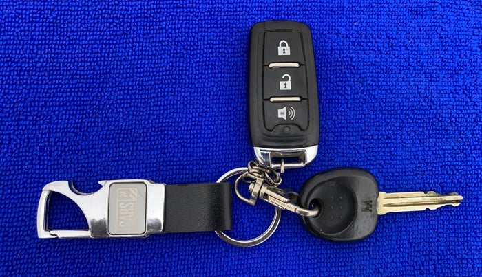2014 Hyundai Eon MAGNA +, Petrol, Manual, Key Close Up