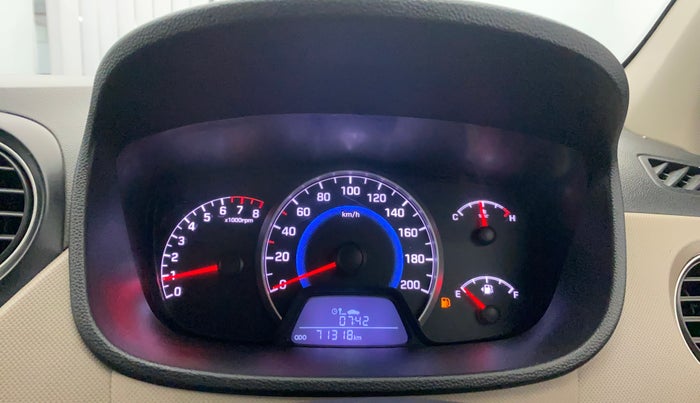 2015 Hyundai Grand i10 SPORTZ 1.2 KAPPA VTVT, Petrol, Manual, 71,296 km, Odometer Image