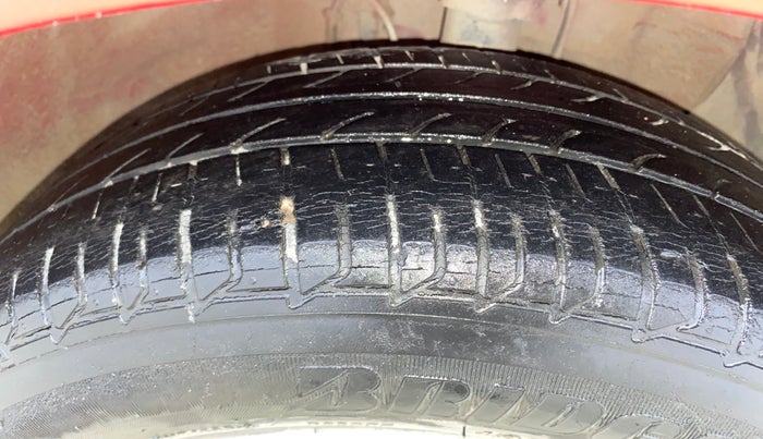 2015 Hyundai Elite i20 SPORTZ 1.2 (O), Petrol, Manual, 36,687 km, Right Front Tyre Tread