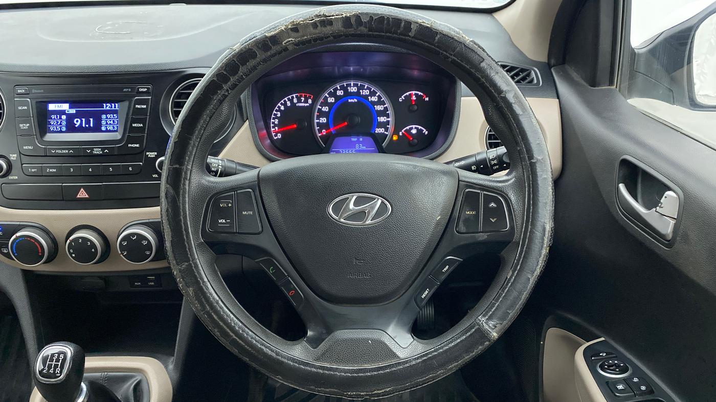 2016 Hyundai Grand i10 SPORTZ 1.2 KAPPA VTVT, Petrol, Manual, 73,565 km, Steering Wheel Close Up