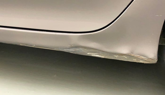 2011 Honda City 1.5L I-VTEC V AT, Petrol, Automatic, 1,10,045 km, Left running board - Slight discoloration