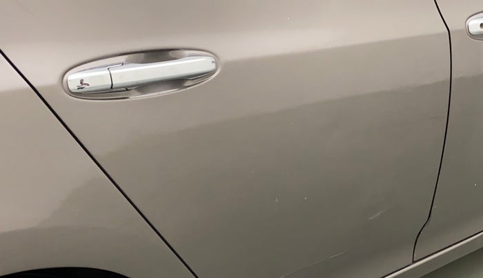 2011 Honda City 1.5L I-VTEC V AT, Petrol, Automatic, 1,10,045 km, Right rear door - Slightly dented