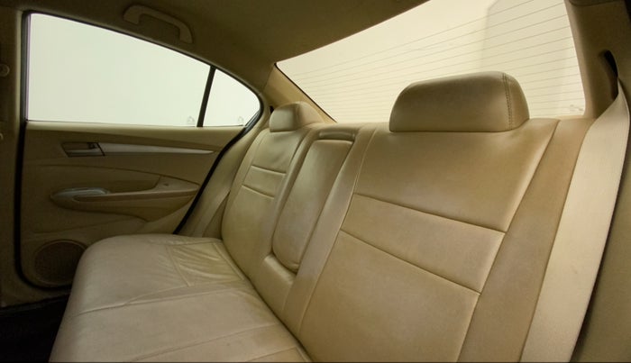 2011 Honda City 1.5L I-VTEC V AT, Petrol, Automatic, 1,10,045 km, Right Side Rear Door Cabin