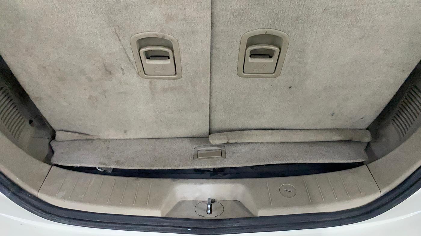 2017 Mahindra XUV500 W4, Diesel, Manual, 74,259 km, Boot Inside